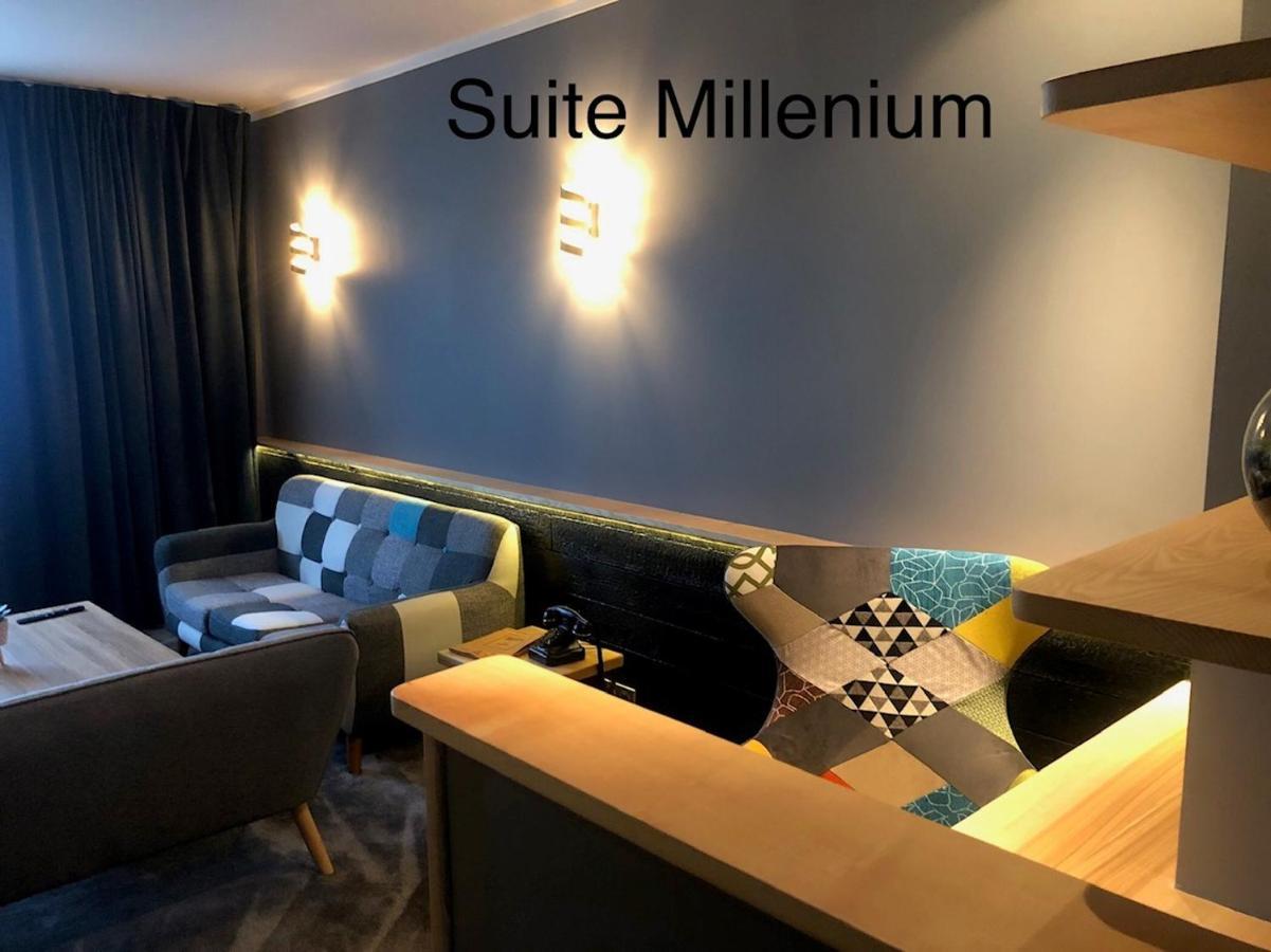 Logis Hotel Et Spa Chez Camillou Aumont-Aubrac Buitenkant foto