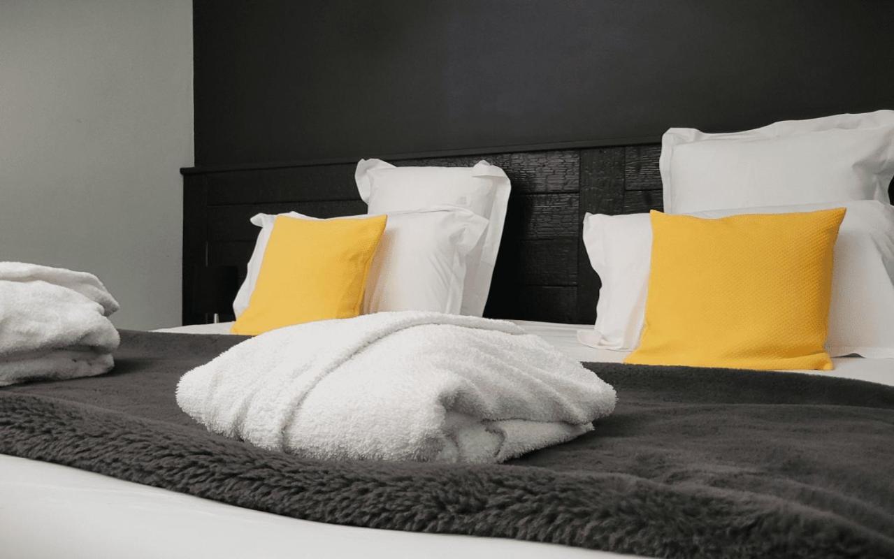 Logis Hotel Et Spa Chez Camillou Aumont-Aubrac Kamer foto