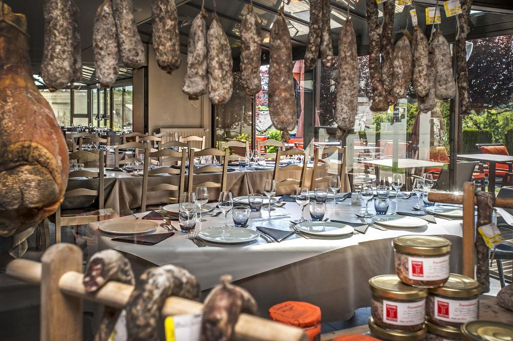 Logis Hotel Et Spa Chez Camillou Aumont-Aubrac Buitenkant foto