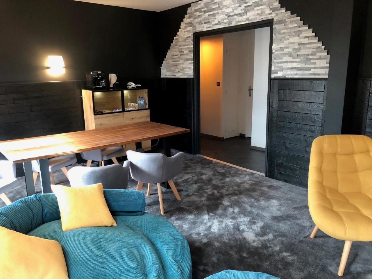 Logis Hotel Et Spa Chez Camillou Aumont-Aubrac Buitenkant foto